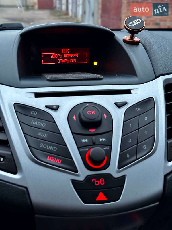Хетчбек Ford Fiesta 2012 в Черкасах фото 18 Хетчбек Ford Fiesta 2012 в Черкасах