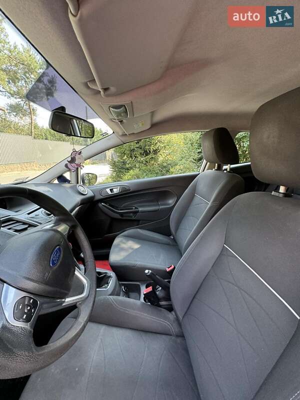 Хэтчбек Ford Fiesta 2013 в Ивано-Франковске фото 9 Хэтчбек Ford Fiesta 2013 в Ивано-Франковске