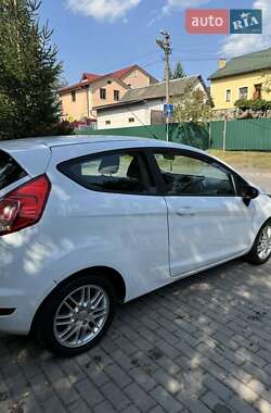 Хэтчбек Ford Fiesta 2013 в 