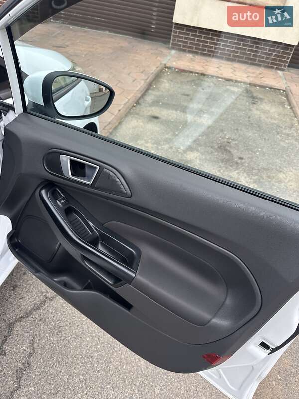 Хэтчбек Ford Fiesta 2014 в Одессе фото 14 Хэтчбек Ford Fiesta 2014 в Одессе