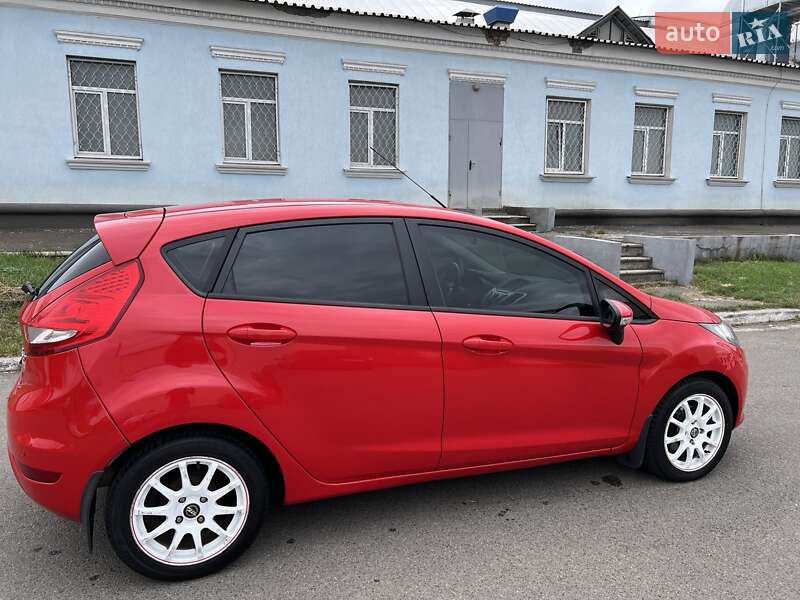 Хэтчбек Ford Fiesta 2012 в Киеве