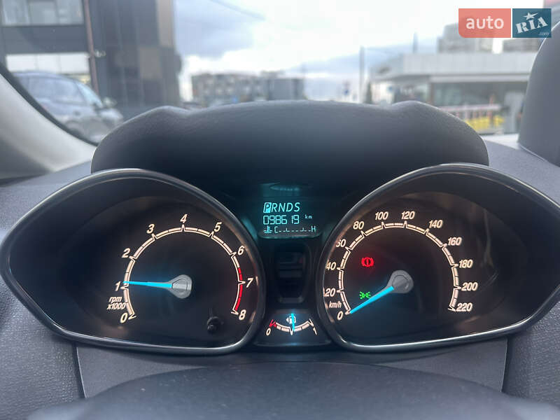 Хэтчбек Ford Fiesta 2016 в Киеве фото 6 Хэтчбек Ford Fiesta 2016 в Киеве