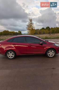 Седан Ford Fiesta 2014 в 