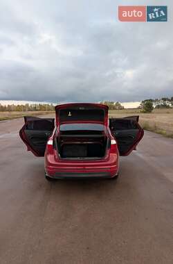 Седан Ford Fiesta 2014 в 