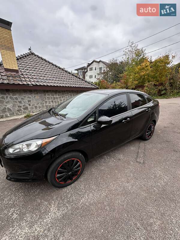 Седан Ford Fiesta 2019 в Киеве