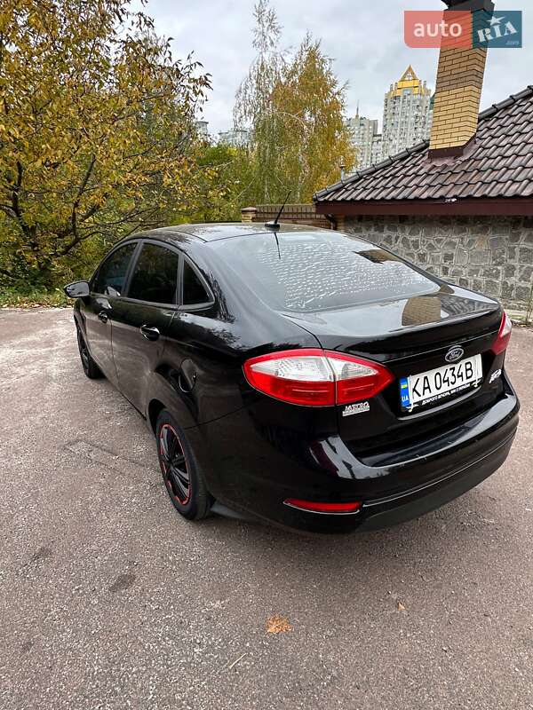 Седан Ford Fiesta 2019 в Киеве