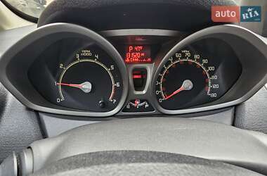 Седан Ford Fiesta 2012 в 