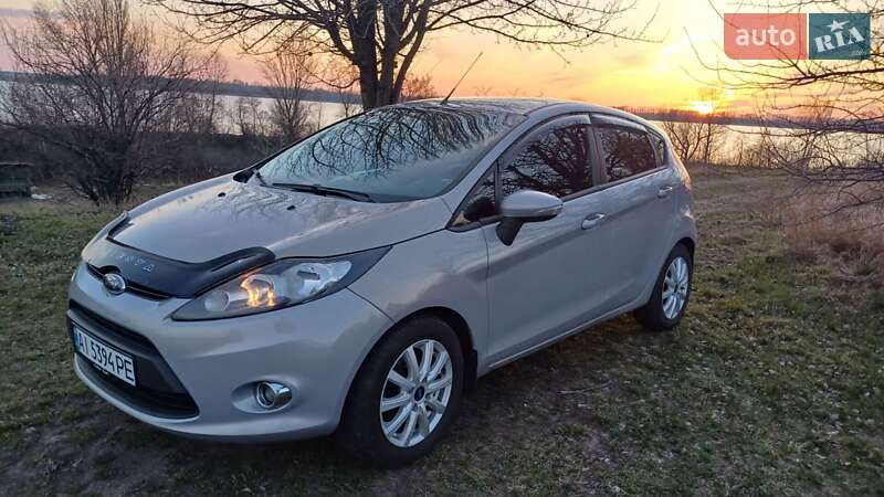 Хетчбек Ford Fiesta 2011 в Києві
