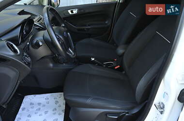 Хэтчбек Ford Fiesta 2017 в 