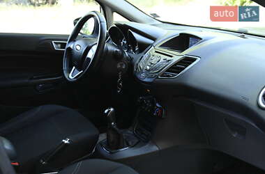 Хэтчбек Ford Fiesta 2017 в 