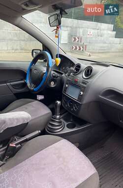 Хэтчбек Ford Fiesta 2007 в  фото 8 Хэтчбек Ford Fiesta 2007 в