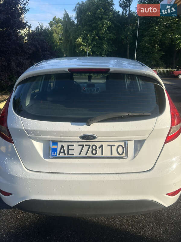 Хэтчбек Ford Fiesta 2011 в Днепре