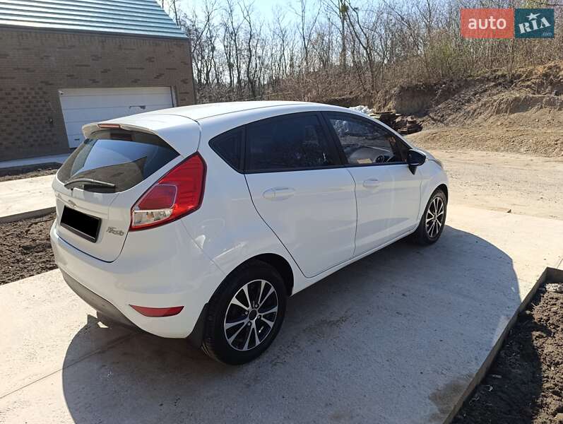 Хетчбек Ford Fiesta 2013 в Львові фото 3 Хетчбек Ford Fiesta 2013 в Львові