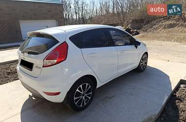 Хэтчбек Ford Fiesta 2013 в 