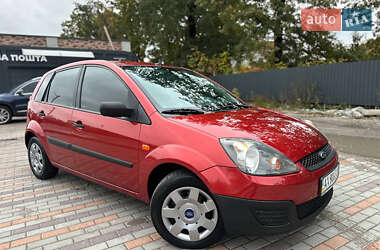 Хэтчбек Ford Fiesta 2008 в 