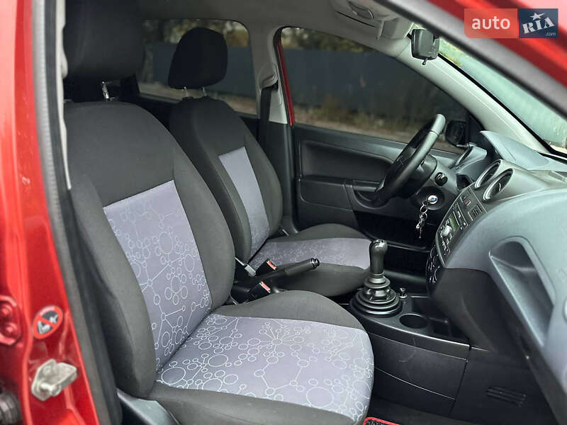 Хетчбек Ford Fiesta 2008 в Білій Церкві