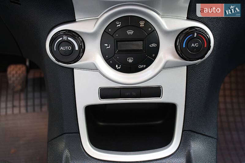 Хетчбек Ford Fiesta 2010 в Луцьку фото 35 Хетчбек Ford Fiesta 2010 в Луцьку