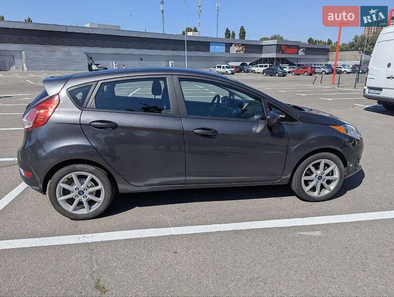 Хэтчбек Ford Fiesta 2018 в Киеве