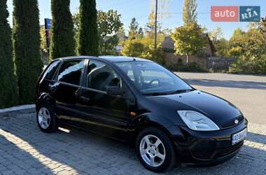 Хэтчбек Ford Fiesta 2002 в  фото 2 Хэтчбек Ford Fiesta 2002 в