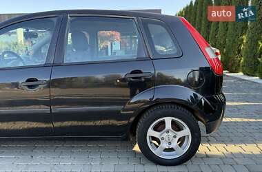 Хэтчбек Ford Fiesta 2002 в  фото 10 Хэтчбек Ford Fiesta 2002 в