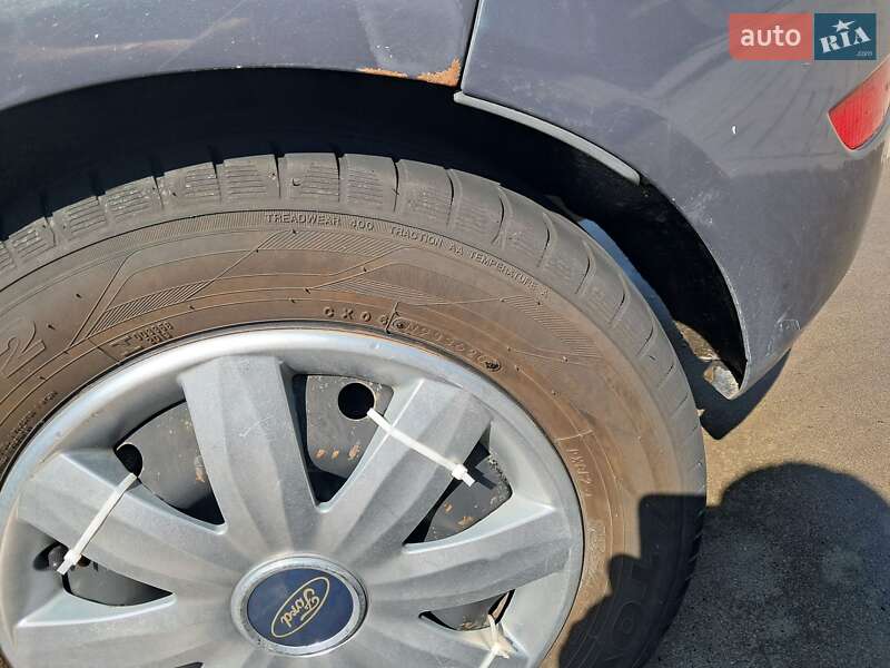 Хетчбек Ford Fiesta 2012 в Черкаському