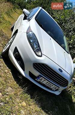 Хетчбек Ford Fiesta 2013 в  фото 3 Хетчбек Ford Fiesta 2013 в
