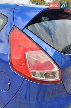 Хэтчбек Ford Fiesta 2014 в 