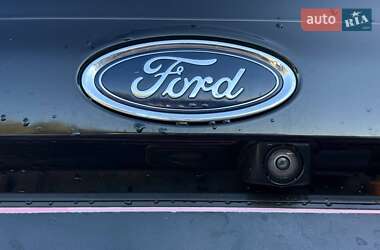 Хэтчбек Ford Fiesta 2018 в 