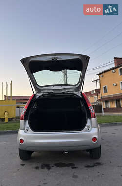 Хэтчбек Ford Fiesta 2005 в  фото 22 Хэтчбек Ford Fiesta 2005 в
