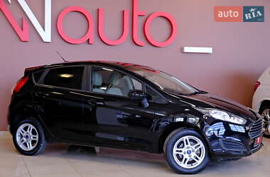 Хэтчбек Ford Fiesta 2018 в 