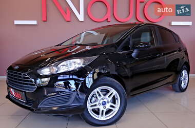 Хэтчбек Ford Fiesta 2018 в 