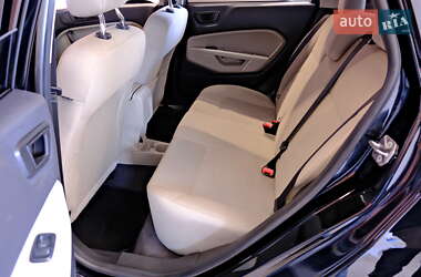 Хэтчбек Ford Fiesta 2018 в 