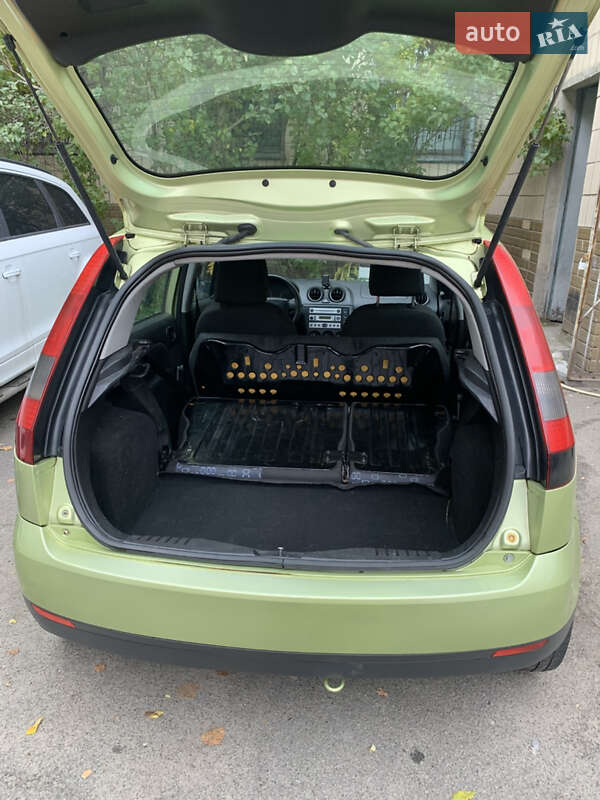 Хетчбек Ford Fiesta 2005 в Києві