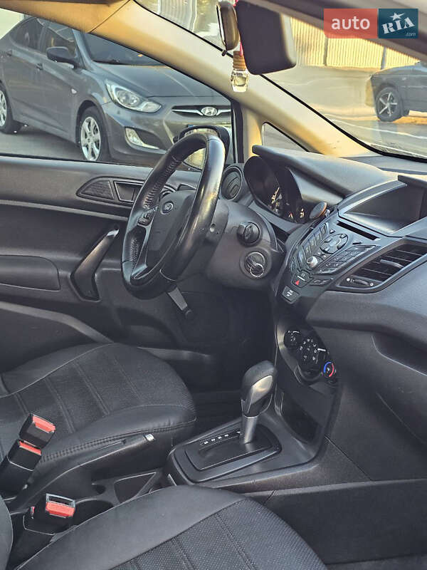 Седан Ford Fiesta 2016 в Миколаєві