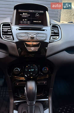 Хетчбек Ford Fiesta 2013 в  фото 11 Хетчбек Ford Fiesta 2013 в
