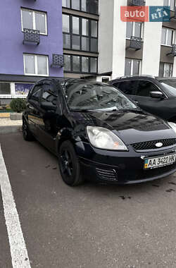 Хетчбек Ford Fiesta 2007 в  фото 4 Хетчбек Ford Fiesta 2007 в