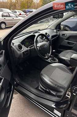 Хетчбек Ford Fiesta 2007 в  фото 10 Хетчбек Ford Fiesta 2007 в