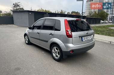 Хетчбек Ford Fiesta 2007 в  фото 3 Хетчбек Ford Fiesta 2007 в