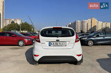 Хетчбек Ford Fiesta 2011 в  фото 17 Хетчбек Ford Fiesta 2011 в