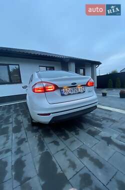 Седан Ford Fiesta 2018 в Ужгороде