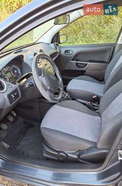 Хетчбек Ford Fiesta 2007 в  фото 10 Хетчбек Ford Fiesta 2007 в
