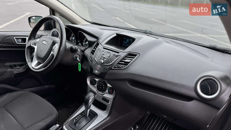 Седан Ford Fiesta 2016 в Виннице