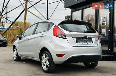 Хетчбек Ford Fiesta 2016 в  фото 12 Хетчбек Ford Fiesta 2016 в