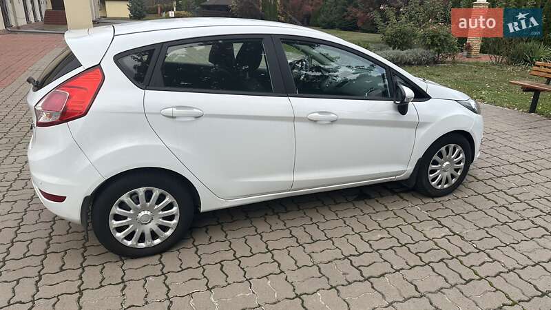 Седан Ford Fiesta 2014 в Обухові