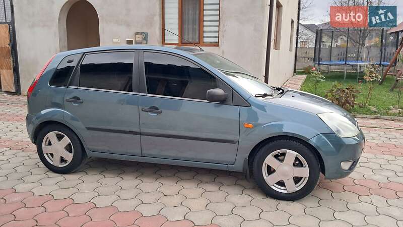 Хетчбек Ford Fiesta 2002 в Надвірній фото 8 Хетчбек Ford Fiesta 2002 в Надвірній