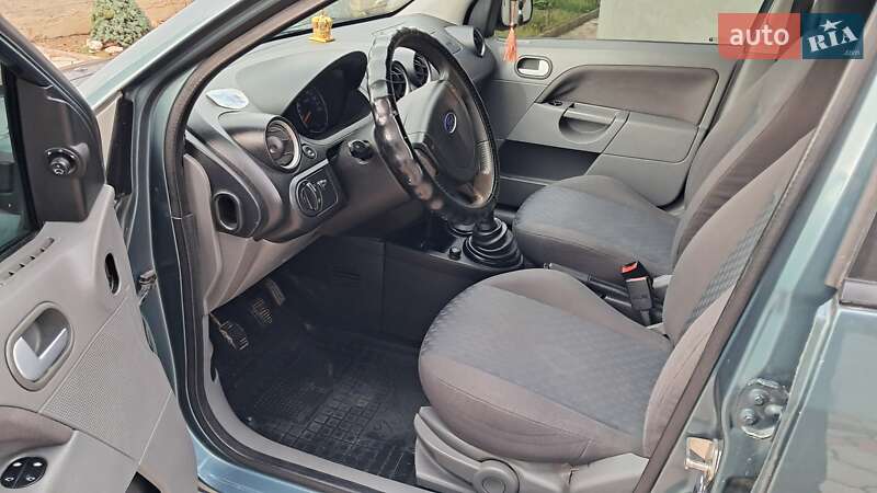 Хетчбек Ford Fiesta 2002 в Надвірній фото 24 Хетчбек Ford Fiesta 2002 в Надвірній