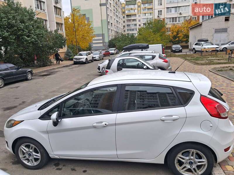 Хэтчбек Ford Fiesta 2018 в Вишневом фото 7 Хэтчбек Ford Fiesta 2018 в Вишневом