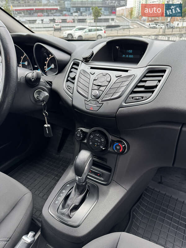 Хетчбек Ford Fiesta 2016 в Харкові