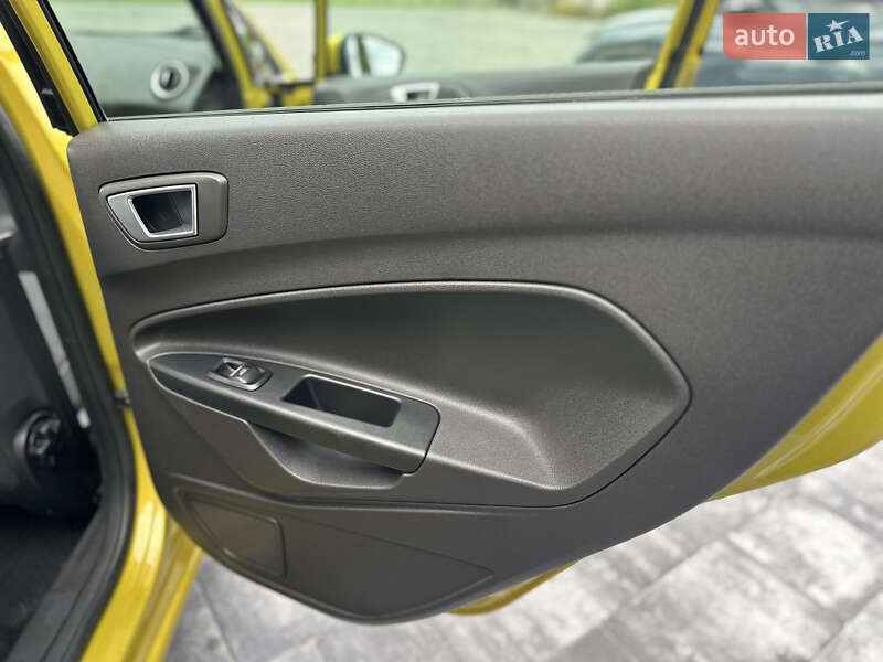 Хетчбек Ford Fiesta 2015 в Вінниці фото 47 Хетчбек Ford Fiesta 2015 в Вінниці