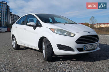 Седан Ford Fiesta 2015 в Киеве
